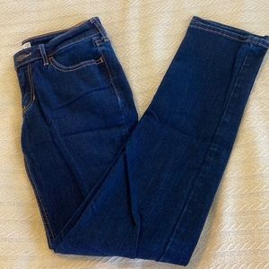 NWOT Hollister dark blue straight leg blue jeans 5R w27 l32